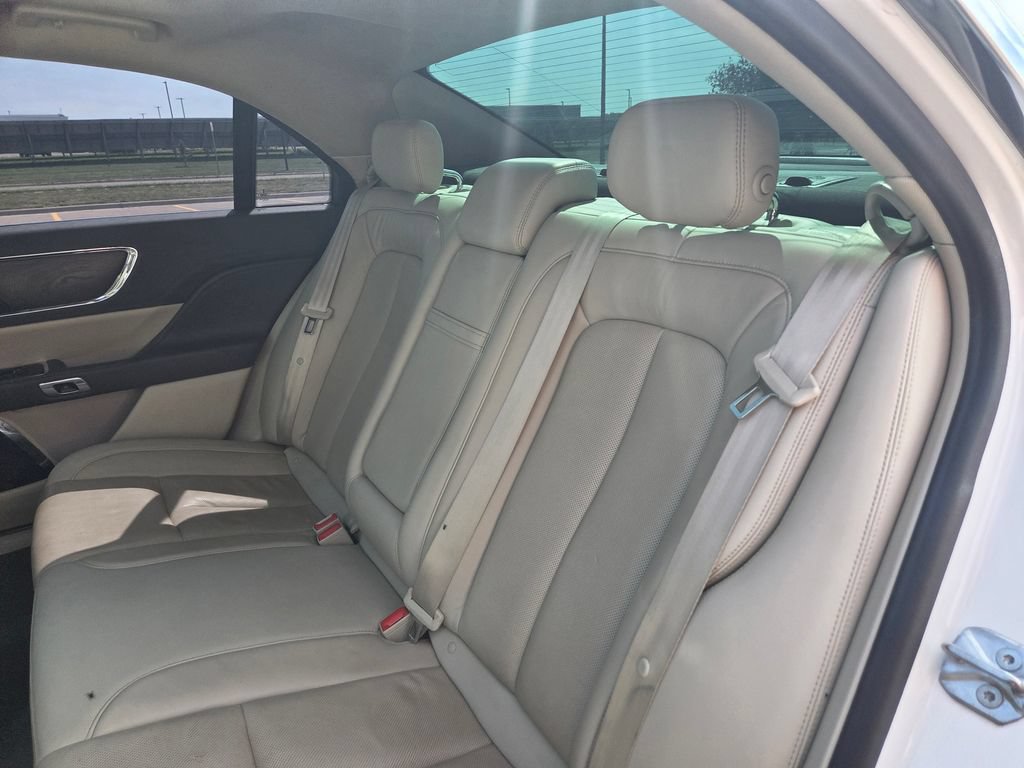 Used 2019 Lincoln Continental Select w/ Continental Climate Package AWD/4WD image 46