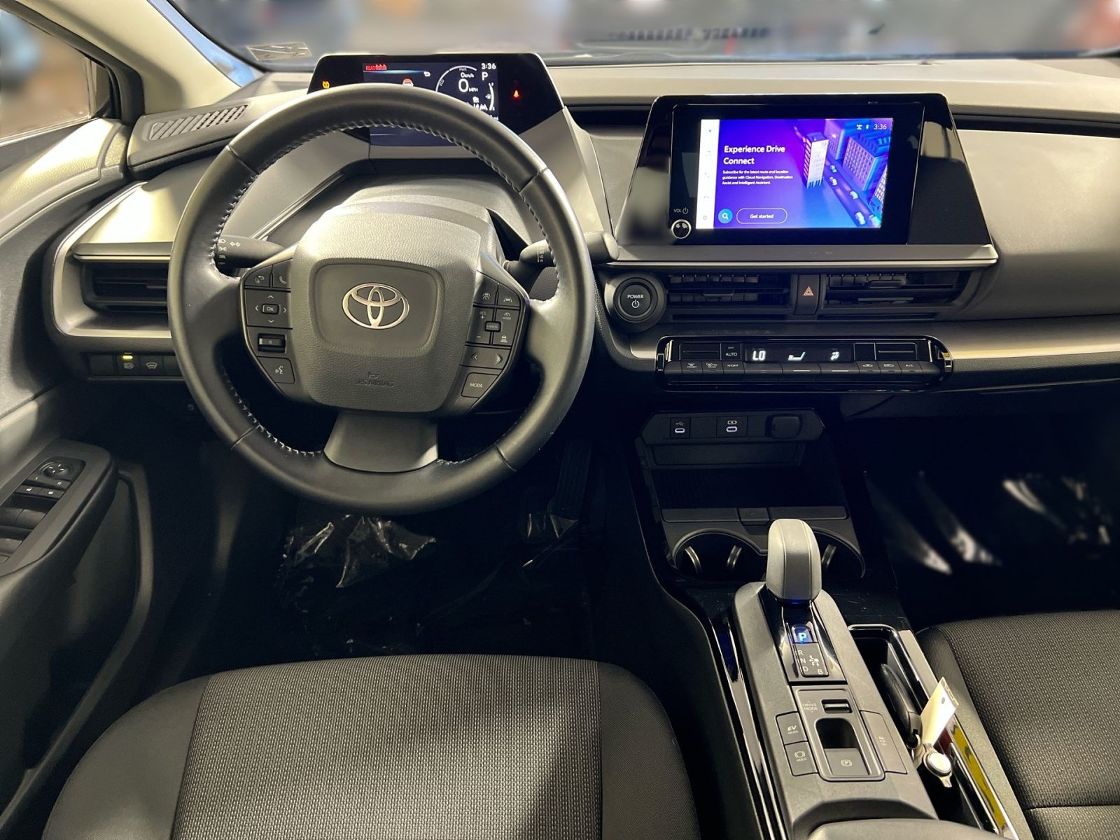 Used 2025 Toyota Prius LE FWD image 23