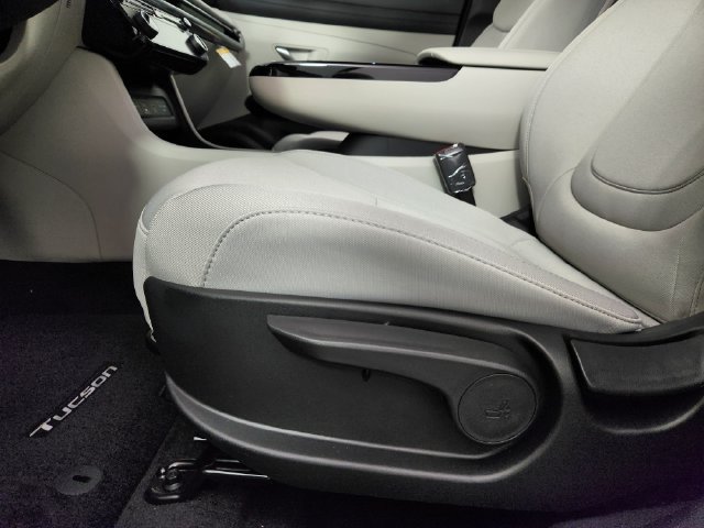 New 2026 Hyundai Tucson Blue SE AWD/4WD image 16