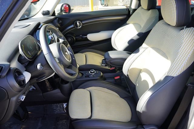 Used 2023 MINI Cooper SE image 15