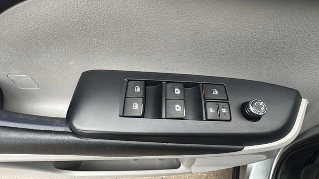 Used 2019 Toyota Highlander XLE w/ Protection Package #3 image 13