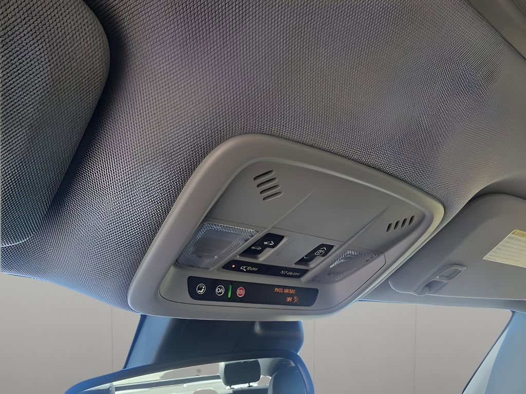 Used 2024 Chevrolet Malibu LT image 23