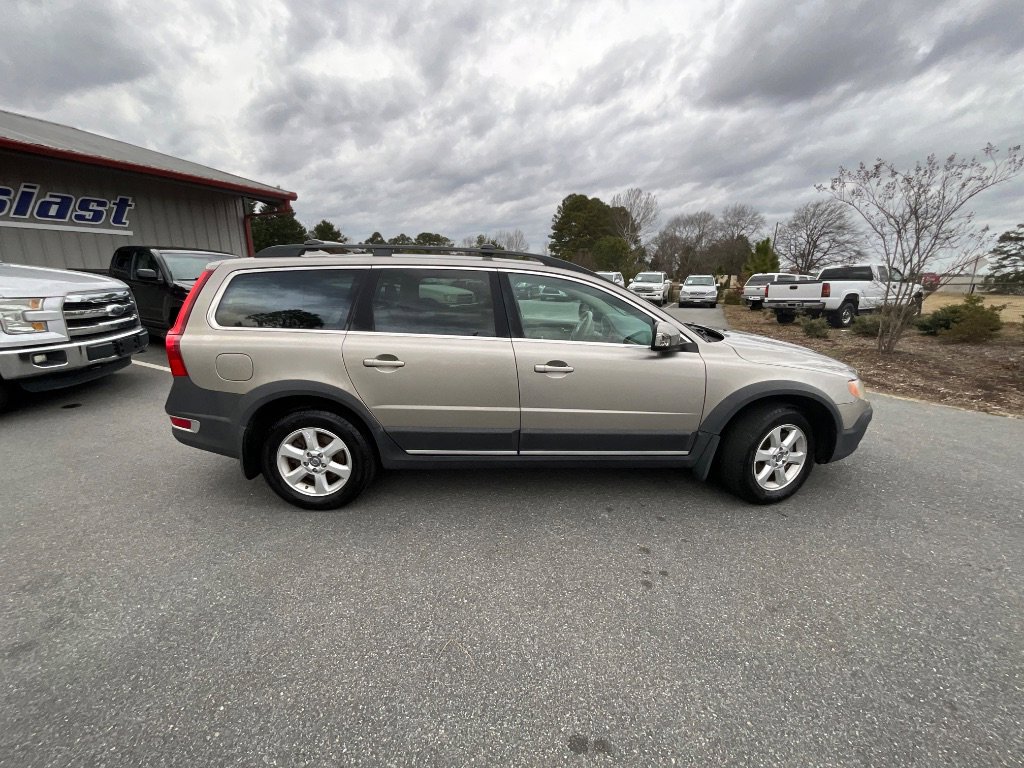Used 2011 Volvo XC70 3.2 FWD image 3