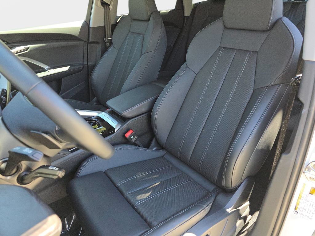 Certified 2025 Audi Q5 Premium Plus w/ Premium Plus AWD/4WD image 15