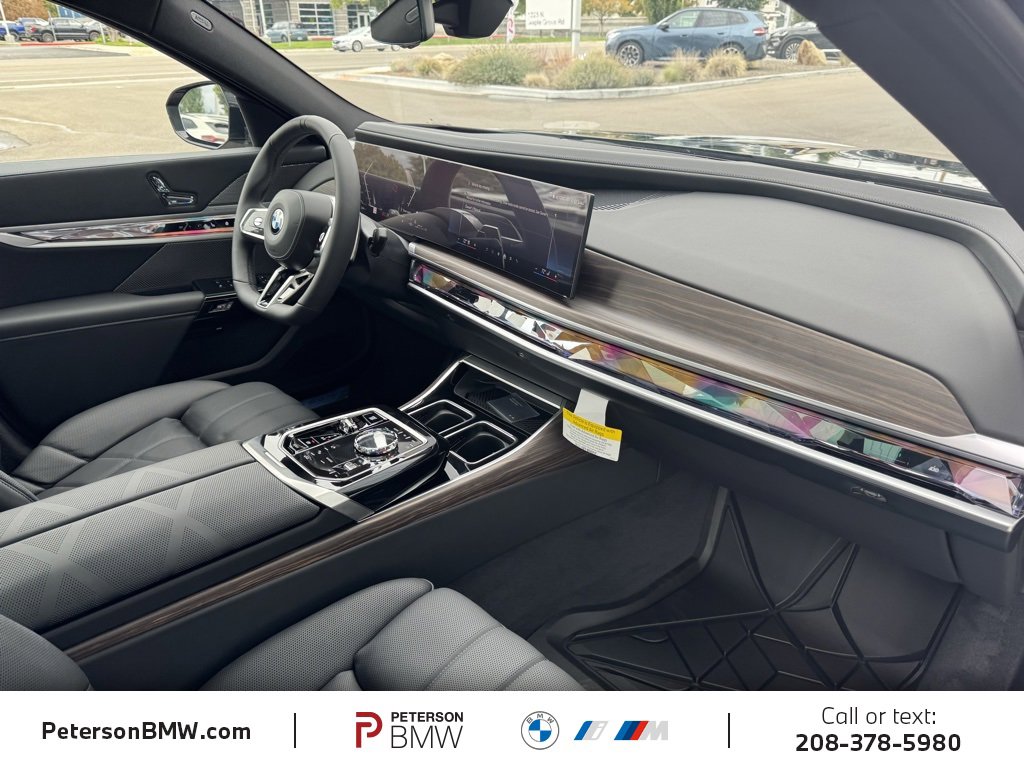 New 2026 BMW 760i xDrive w/ Executive Package image 18