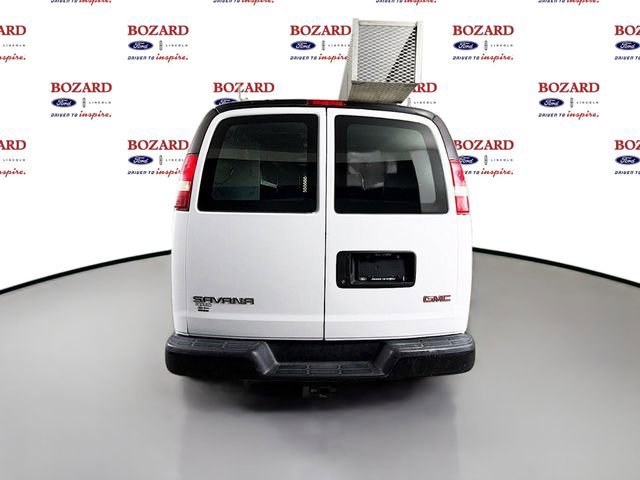 Used 2017 GMC Savana 2500 Extended RWD image 7