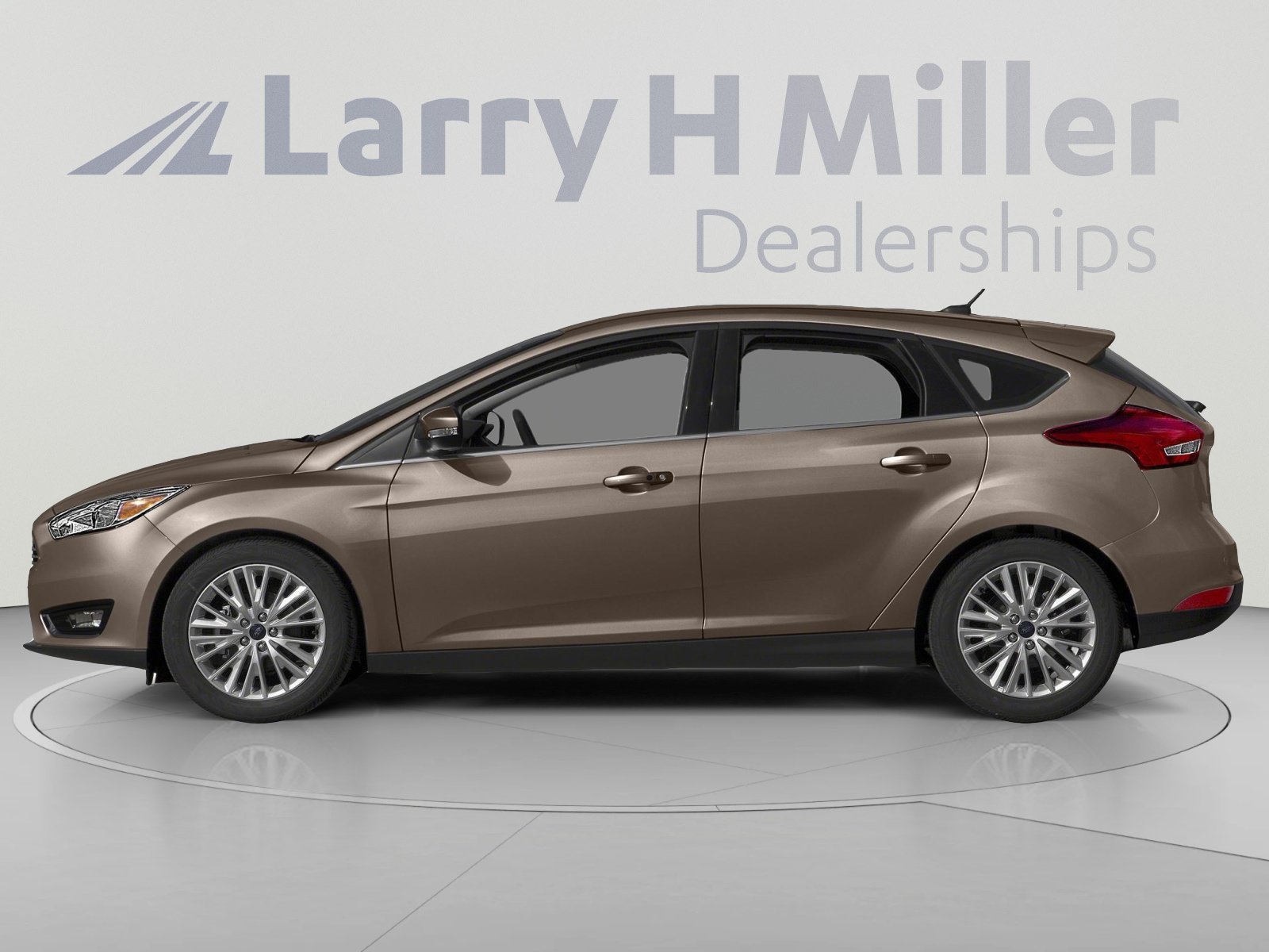 Used 2015 Ford Focus Titanium FWD image 3