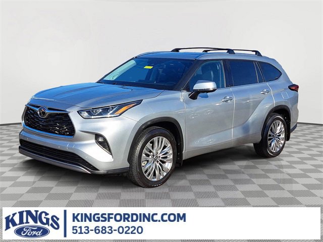 Used 2024 Toyota Highlander Platinum image 1