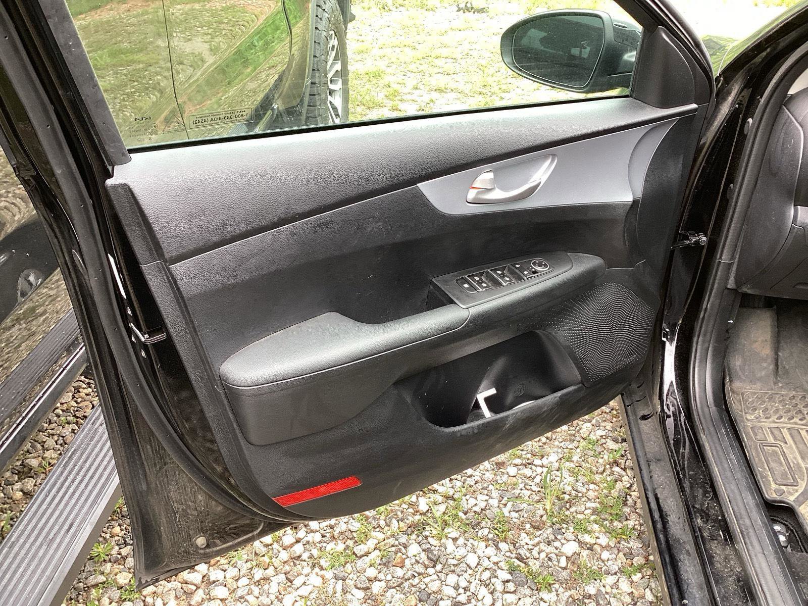 Used 2024 Kia Forte LX FWD image 9
