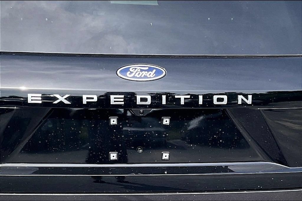 New 2027 Ford Expedition Active RWD image 12