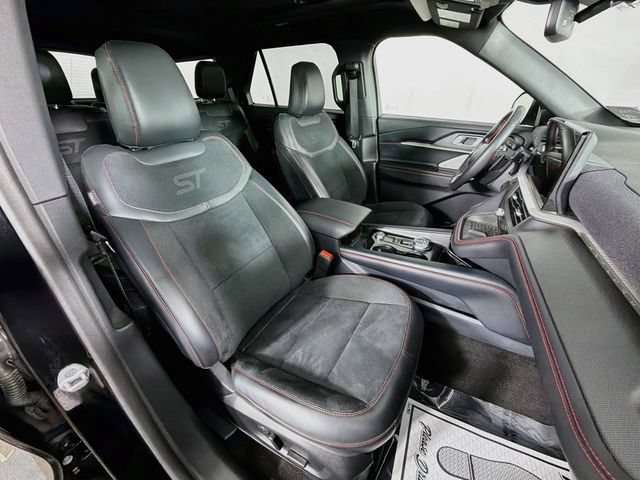 Used 2025 Ford Explorer ST AWD/4WD image 34