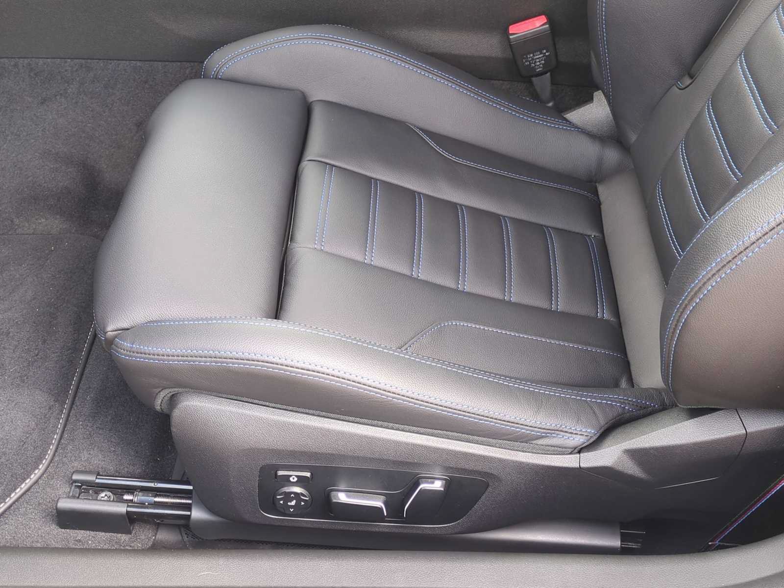 Used 2026 BMW M2 RWD image 19