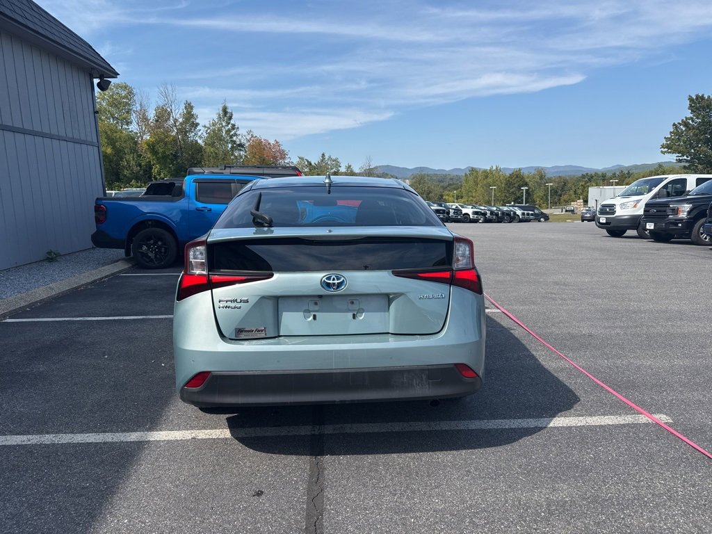 Used 2020 Toyota Prius LE image 4