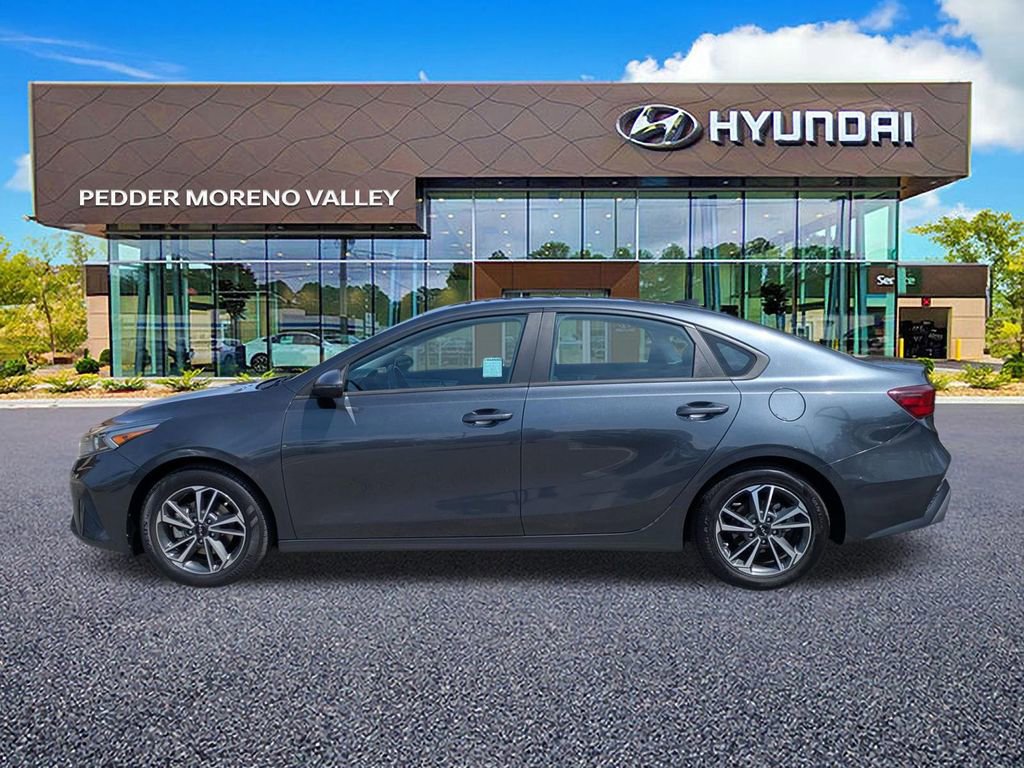 Used 2023 Kia Forte LXS w/ LXS Technology Package image 6