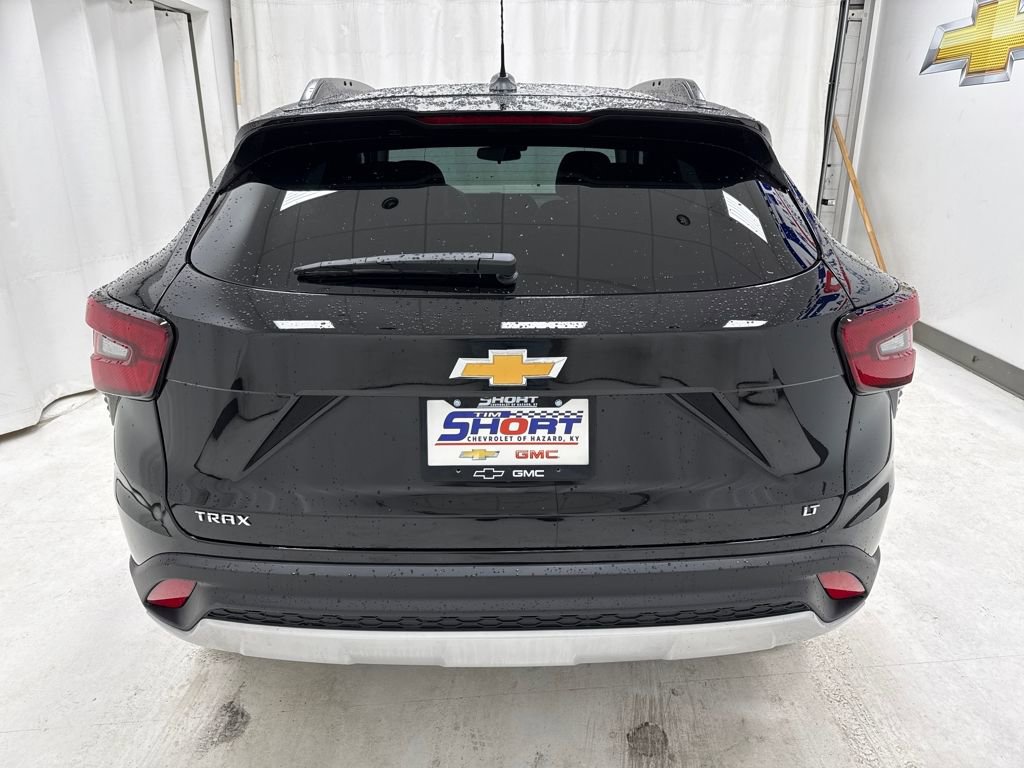 New 2026 Chevrolet Trax LT FWD image 5