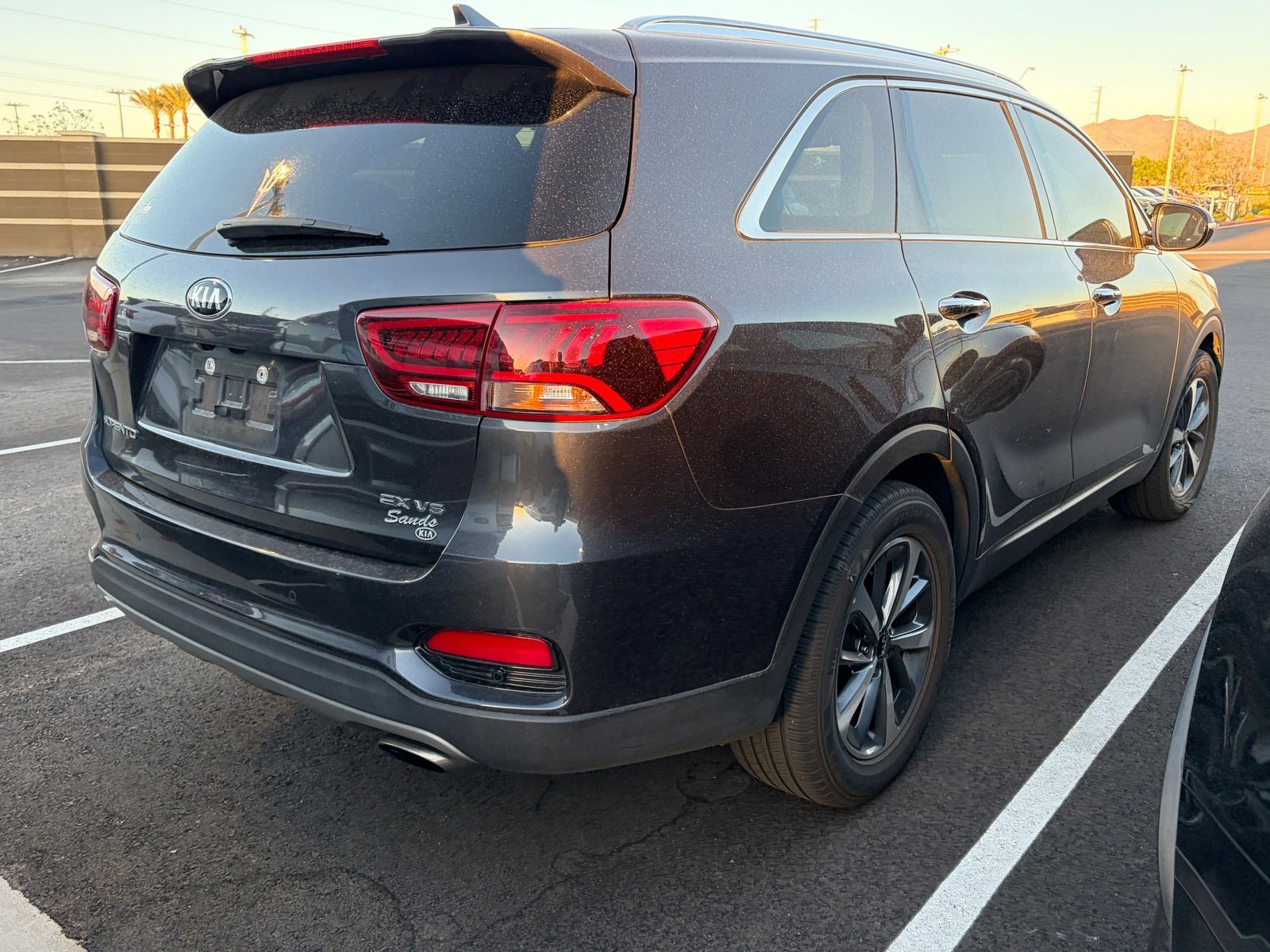 Certified 2019 Kia Sorento EX w/ EX Touring Package image 3