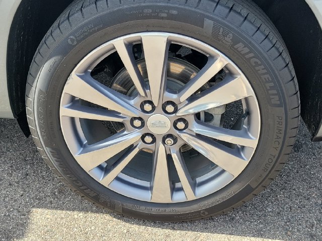 Used 2025 Cadillac XT6 Premium Luxury AWD/4WD image 5