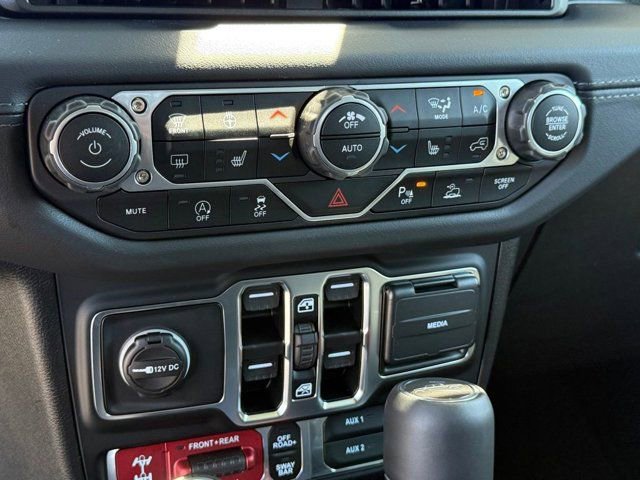 New 2025 Jeep Gladiator Rubicon image 26
