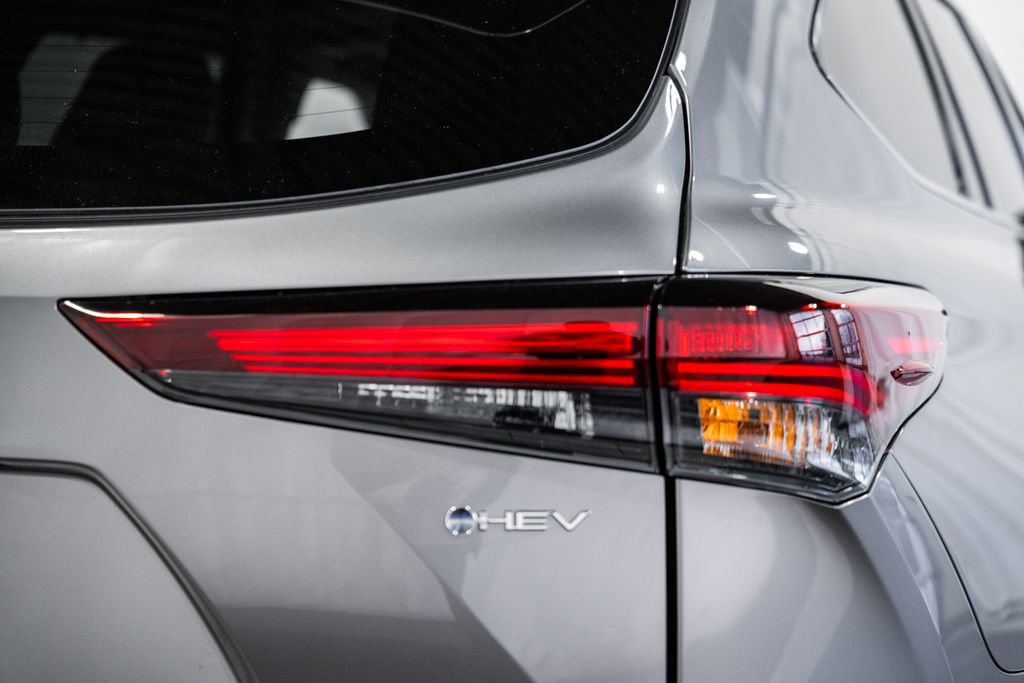 New 2026 Toyota Highlander Limited image 6