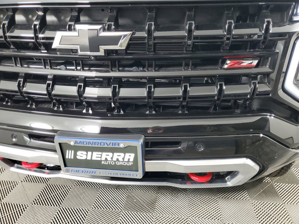 New 2026 Chevrolet Suburban Z71 w/ Comfort Package image 10
