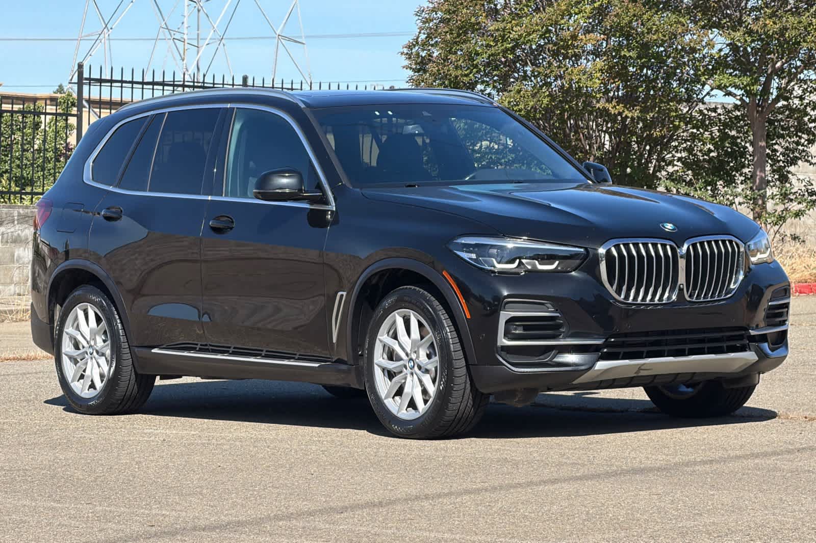 Used 2023 BMW X5 xDrive40i AWD/4WD image 5