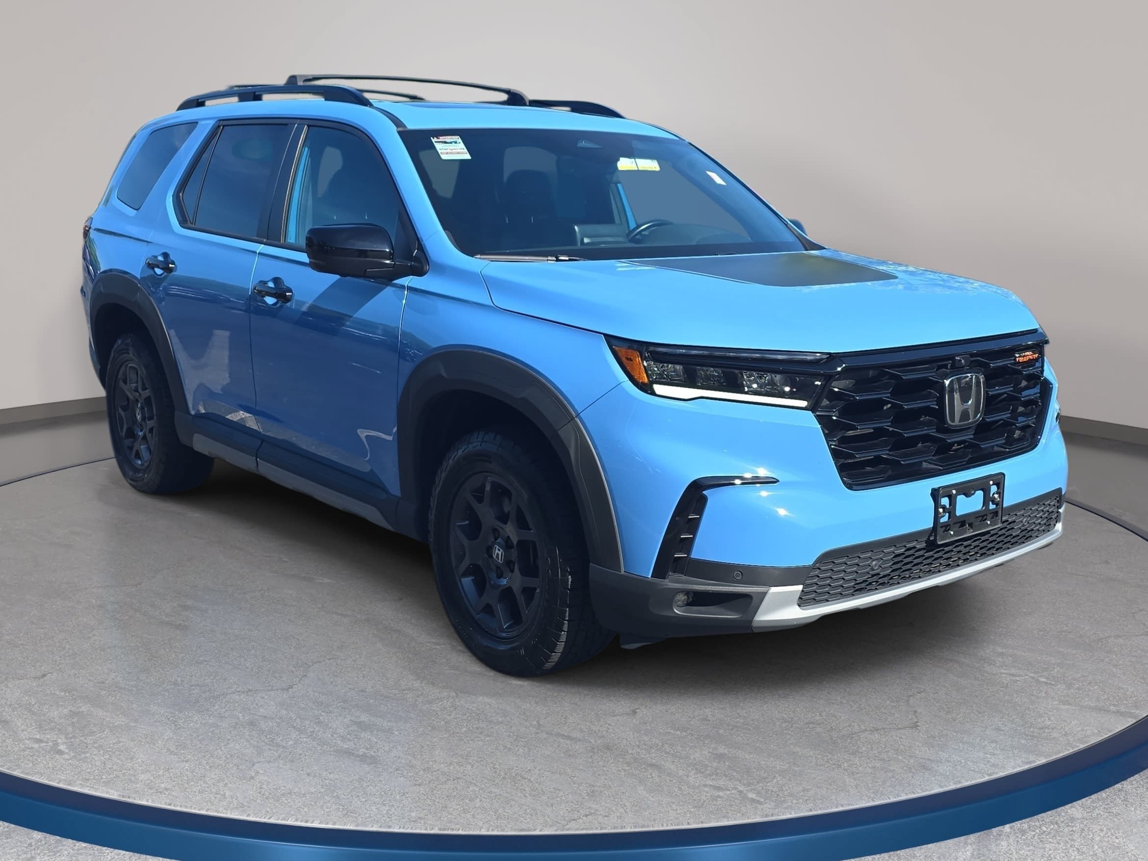 Certified 2023 Honda Pilot TrailSport image 3