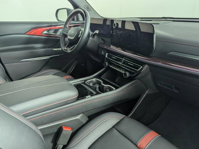 Used 2025 Chevrolet Traverse RS w/ LPO, Floor Liner Package image 25