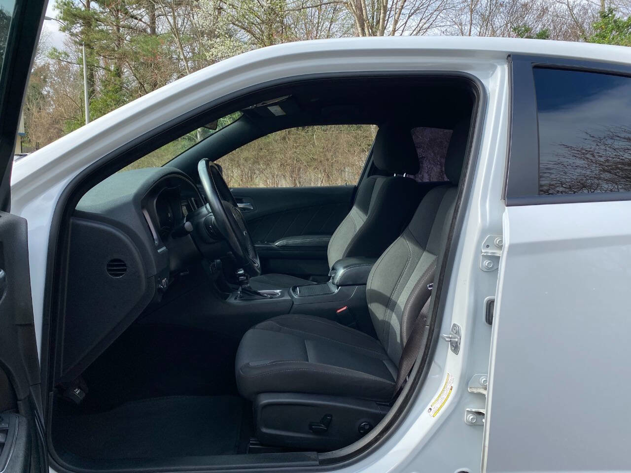 Used 2019 Dodge Charger SXT w/ Blacktop Package image 15