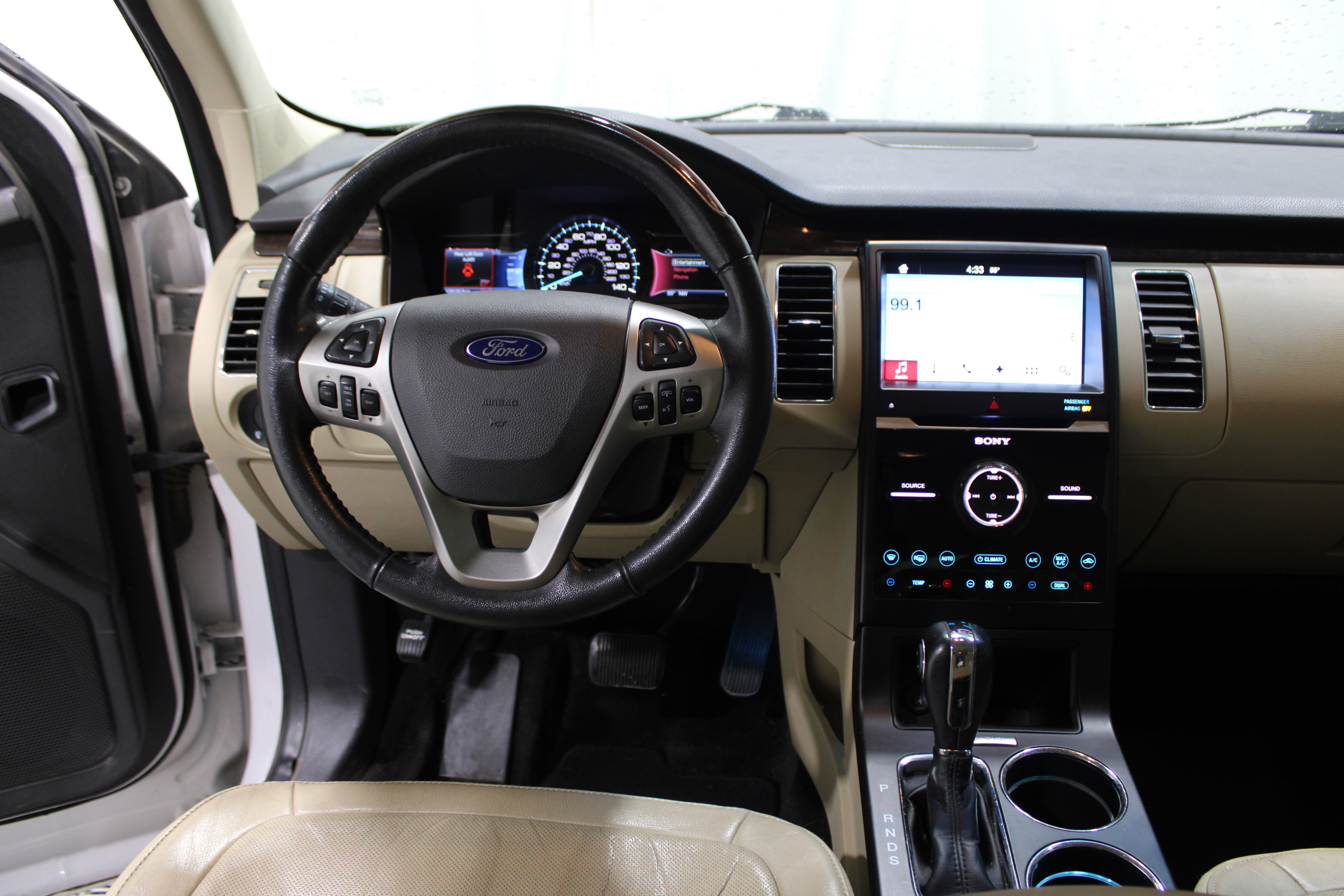 Used 2016 Ford Flex Limited w/ Equipment Group 301A image 2