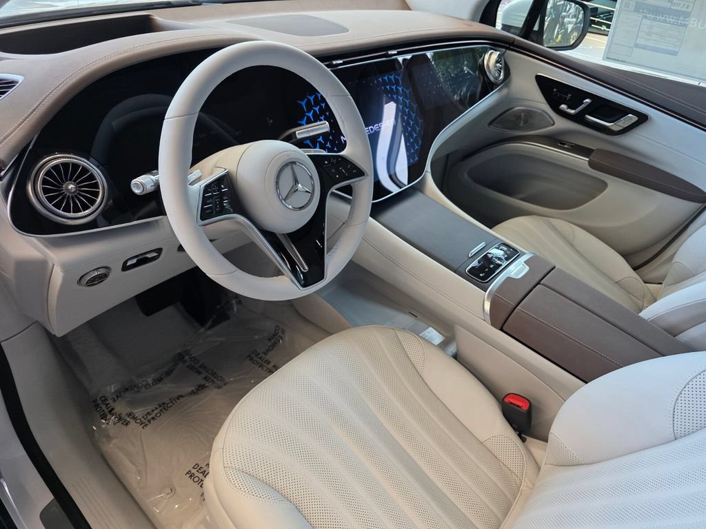 New 2027 Mercedes-Benz EQS 400 4MATIC SUV image 9