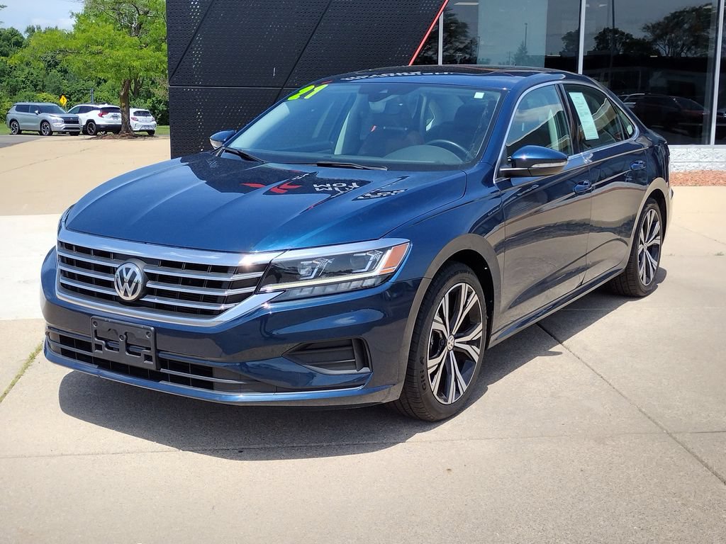 Used 2021 Volkswagen Passat 2.0T SE