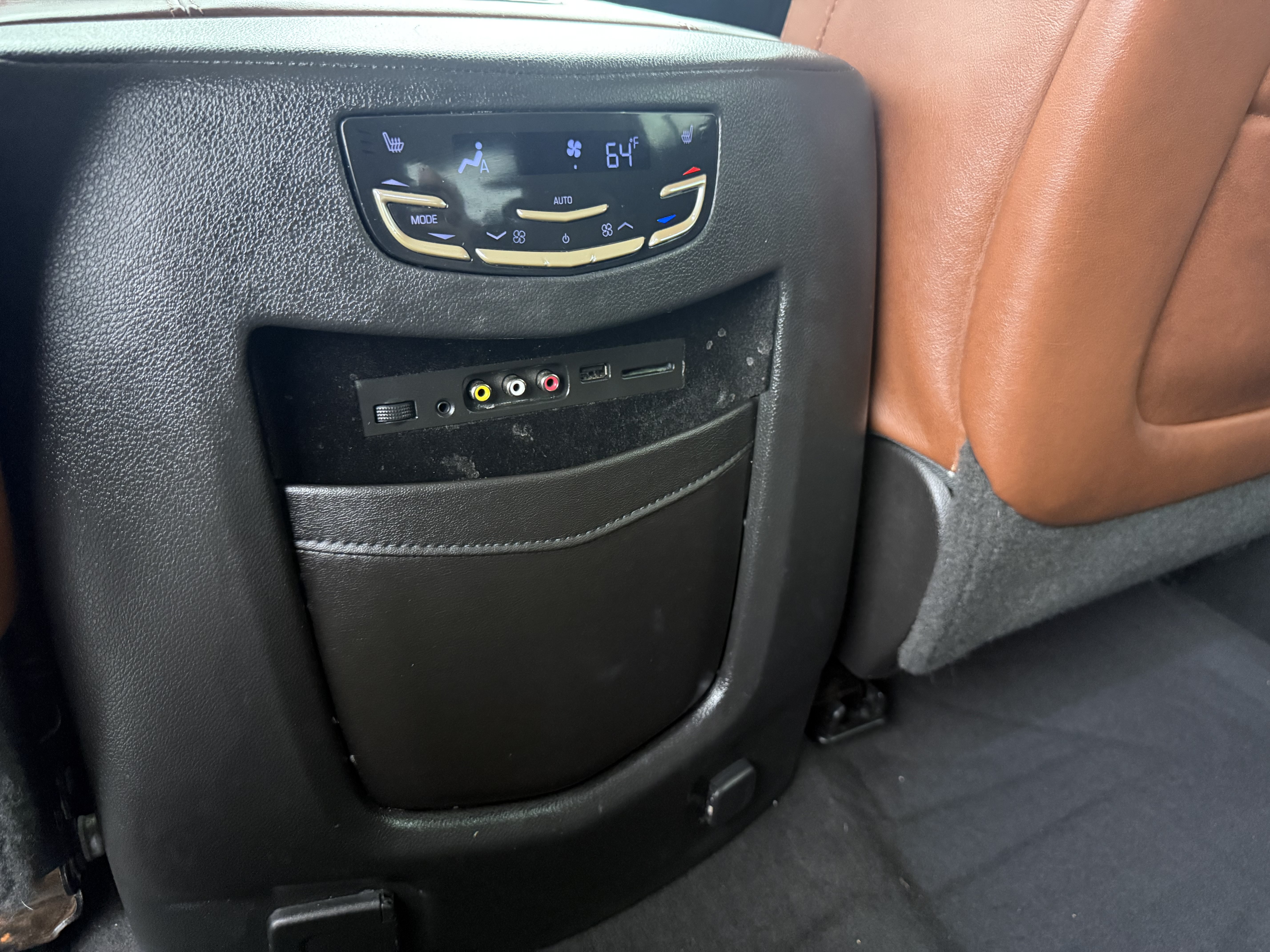 Used 2015 Cadillac Escalade Premium AWD/4WD image 12