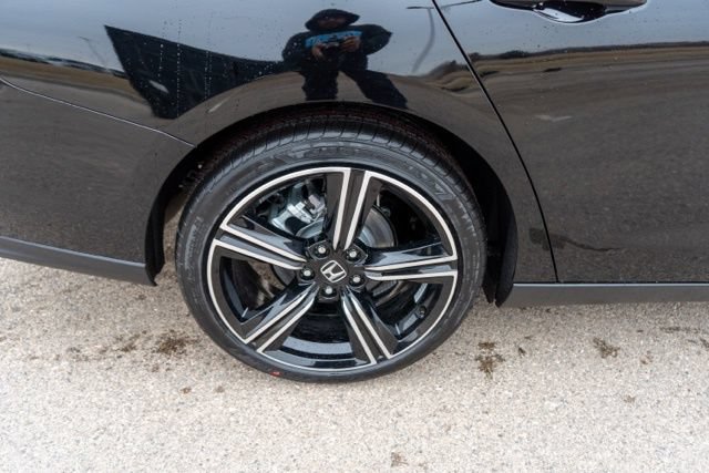 Used 2025 Honda Accord SE image 10