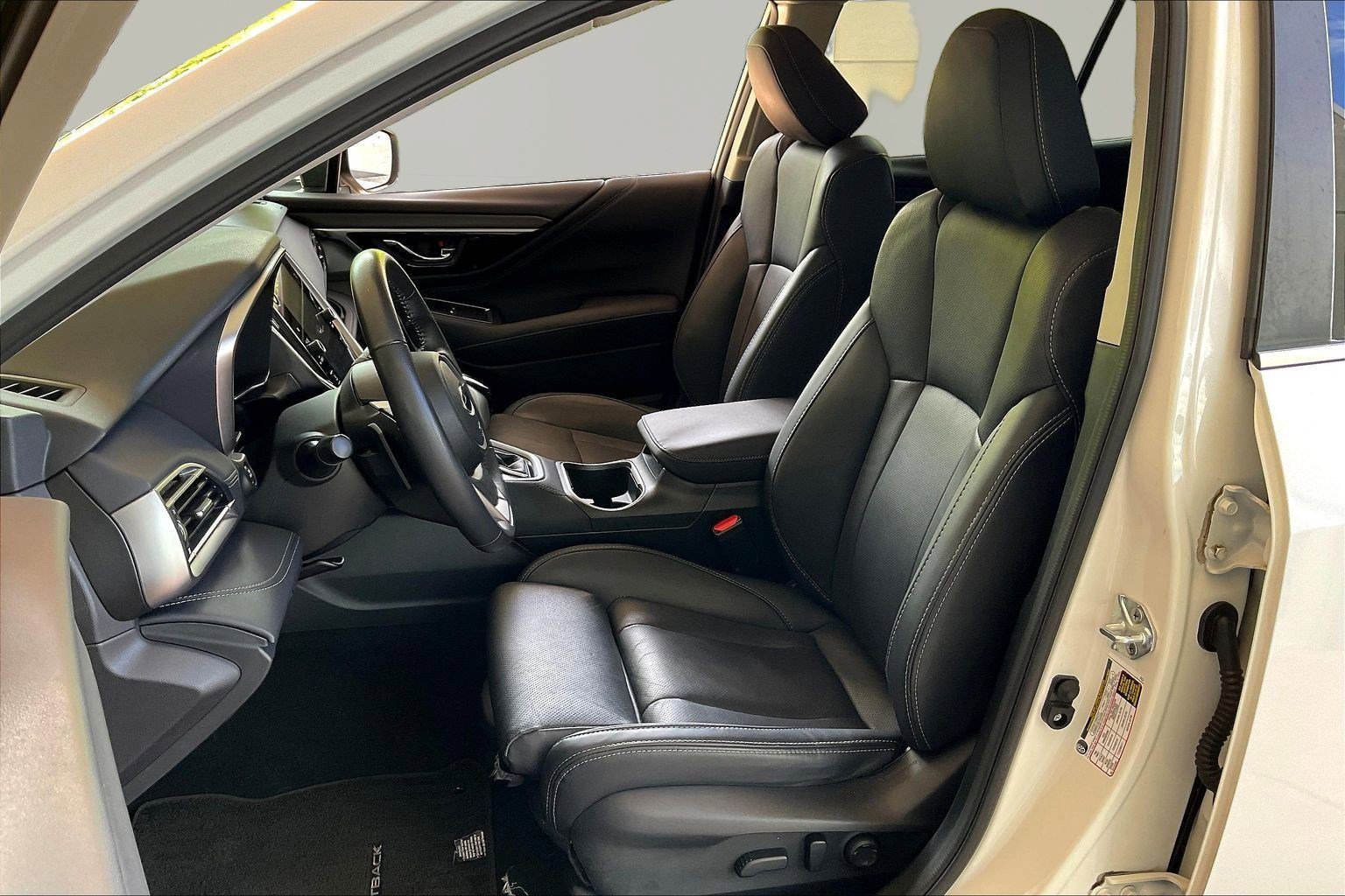 Used 2023 Subaru Outback Limited AWD/4WD image 21