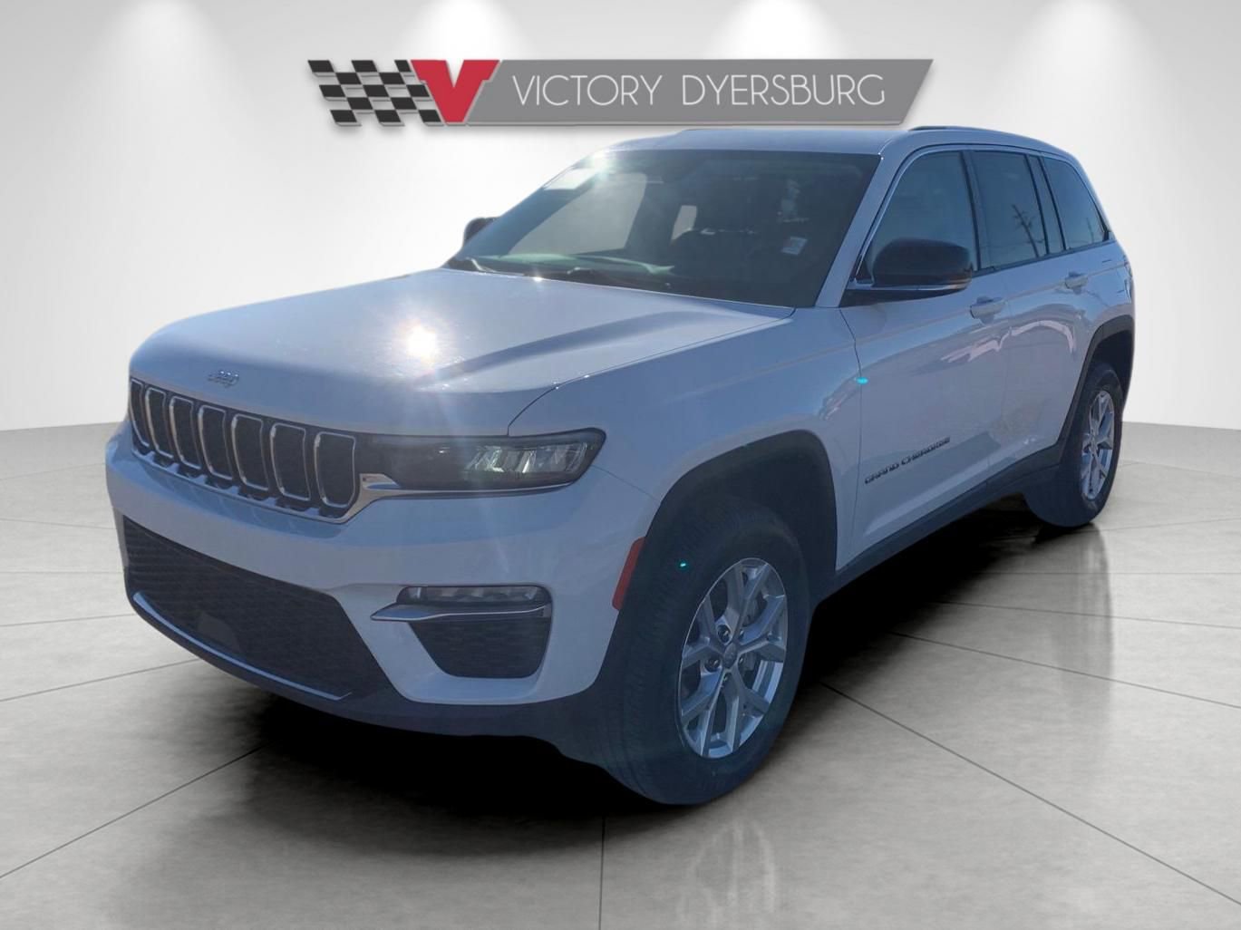 Used 2023 Jeep Grand Cherokee Limited image 4