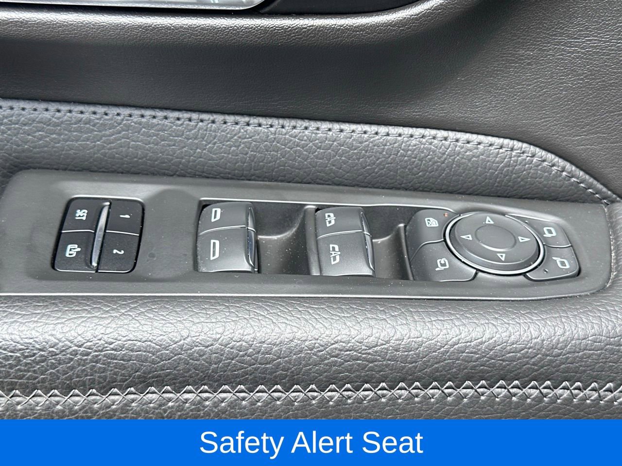 Used 2021 GMC Yukon Denali w/ Denali Ultimate Package image 27