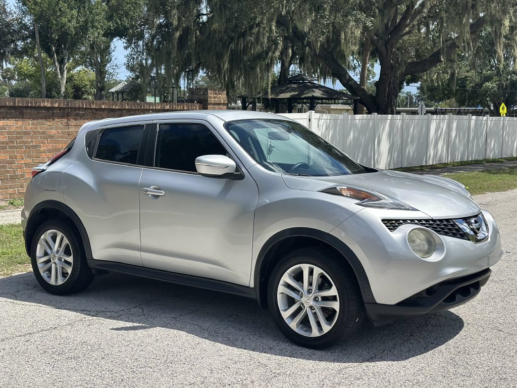 Used 2017 Nissan Juke S FWD image 5