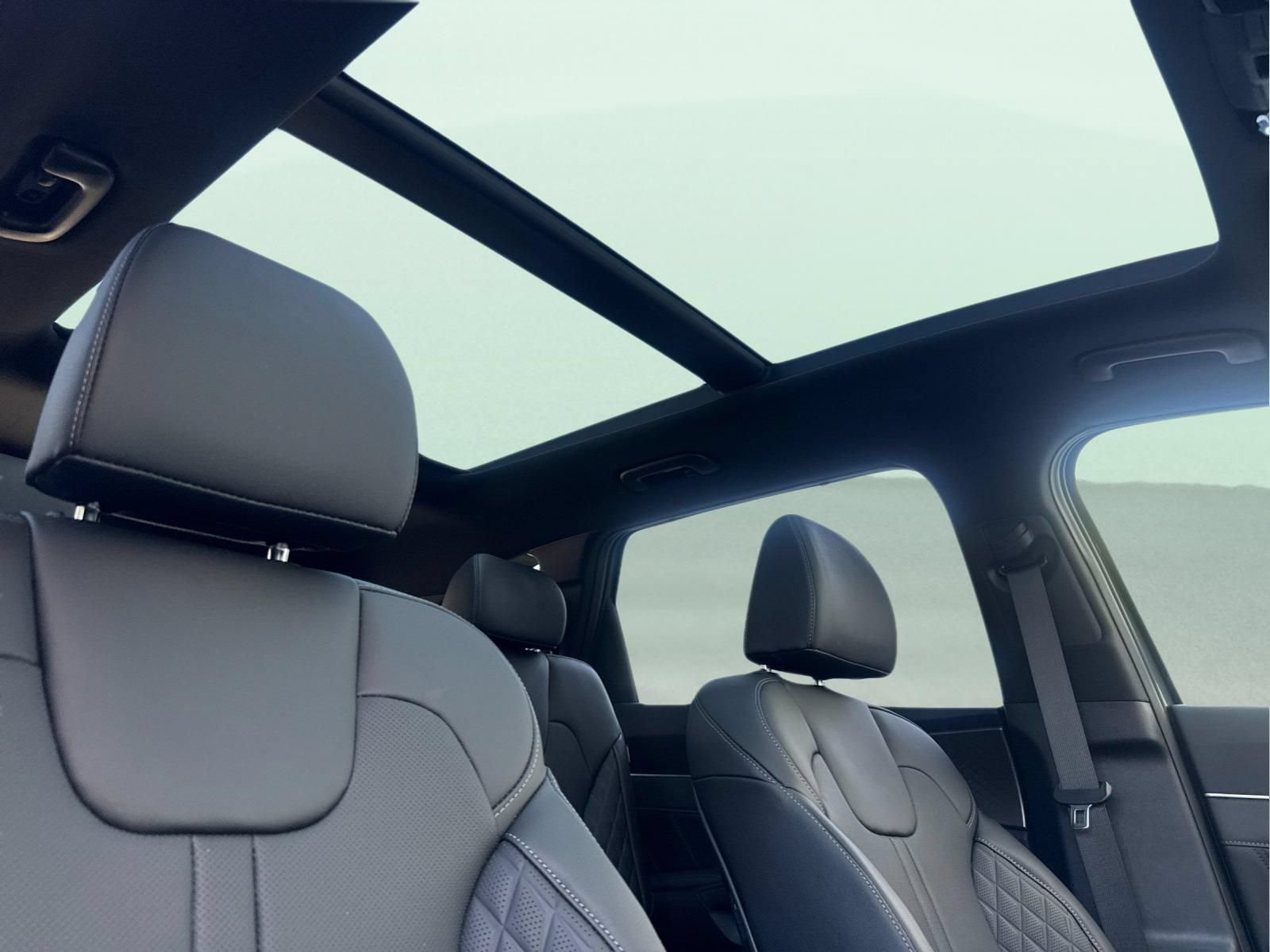 New 2026 Kia Sorento SX Prestige AWD/4WD image 17