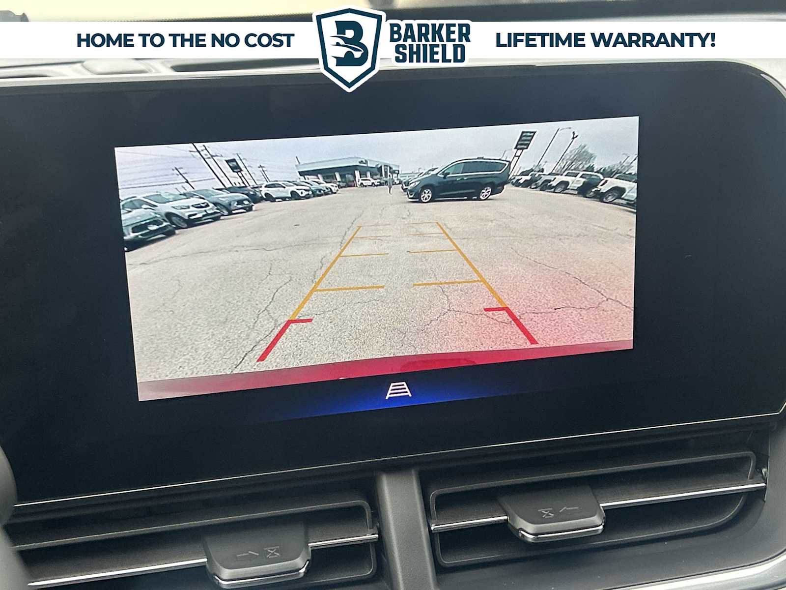 Used 2024 Chevrolet Trax LT w/ Driver Confidence Package image 13