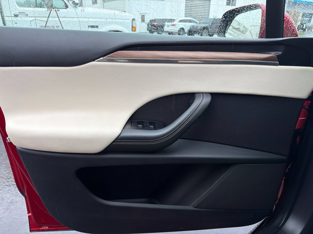 Used 2024 Tesla Model X AWD/4WD image 13