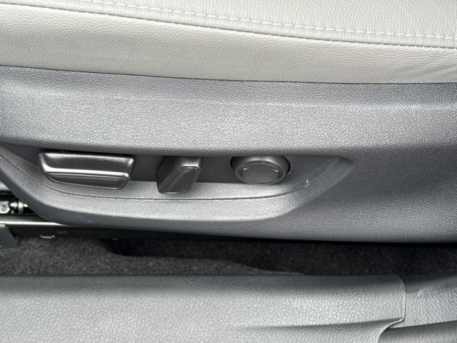 Used 2026 Toyota Camry SE w/ Convenience Package FWD image 14