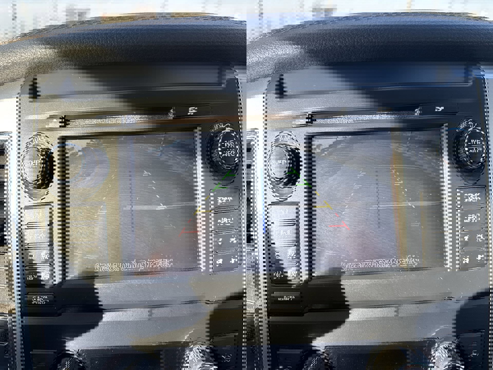 Used 2018 Nissan Titan SL w/ Chrome Package image 17