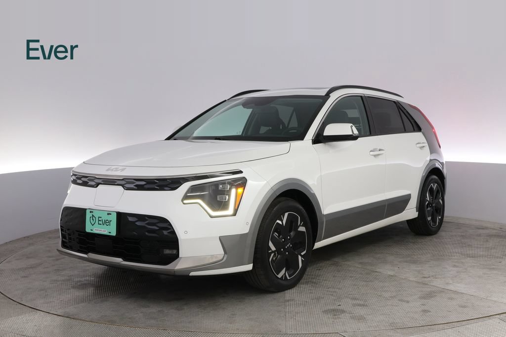 Used 2023 Kia Niro Wave FWD image 2