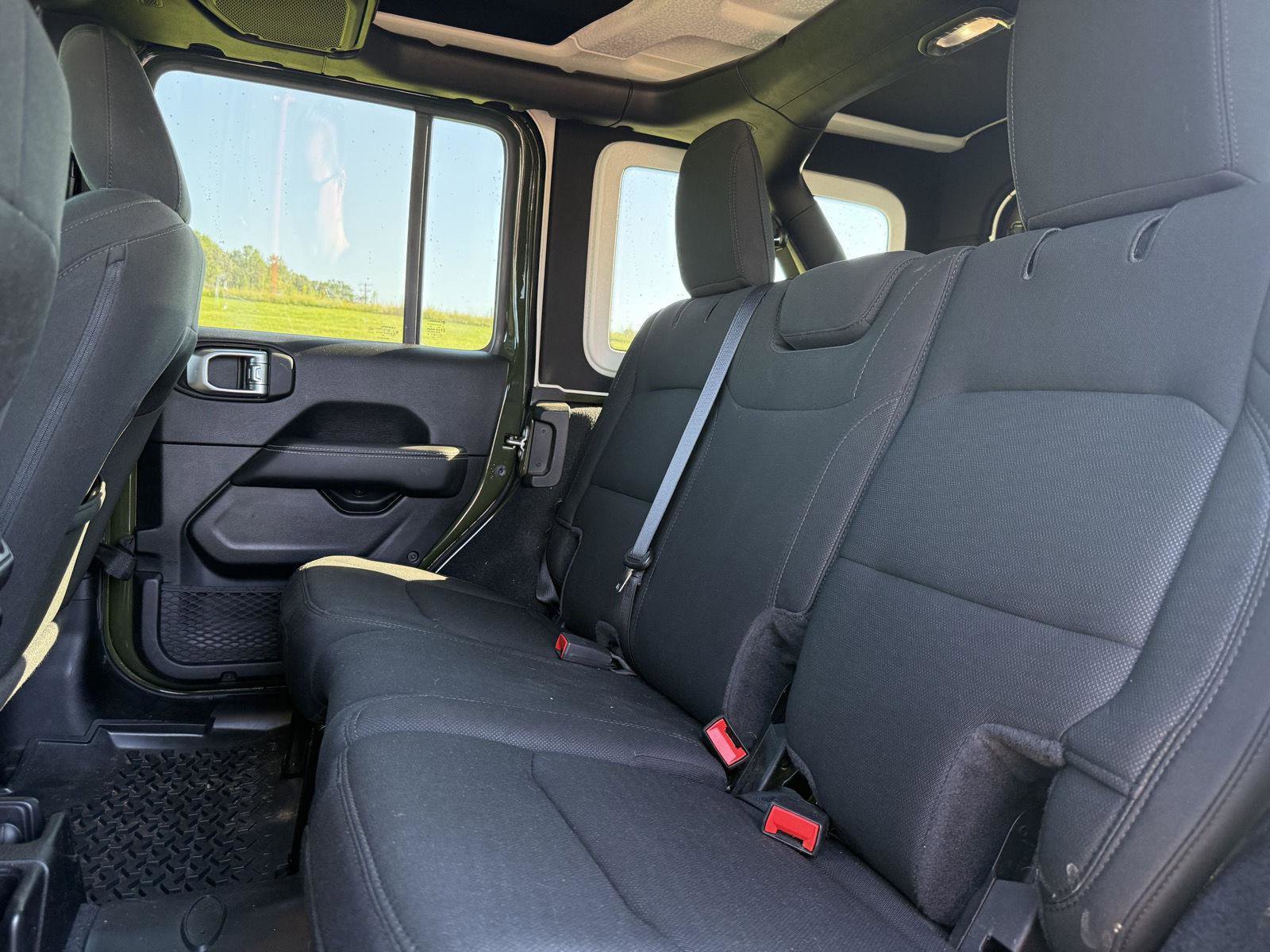 Used 2021 Jeep Wrangler Unlimited Sahara image 17