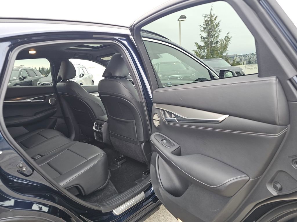 Certified 2023 INFINITI QX55 Essential image 22