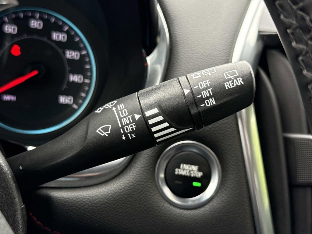 Used 2023 Chevrolet Traverse RS AWD/4WD image 12