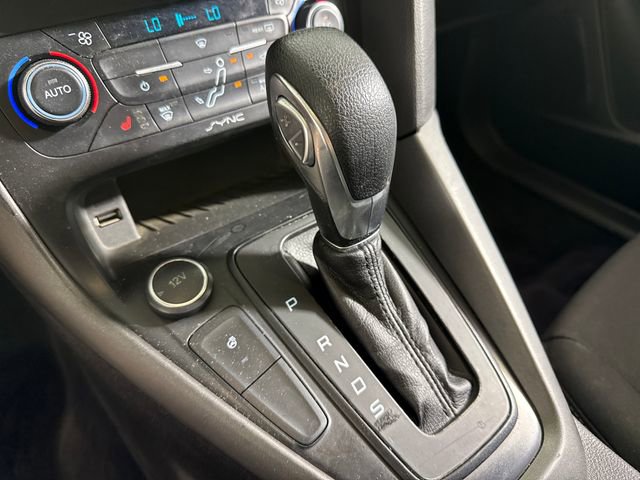Used 2017 Ford Focus SEL w/ Cold Weather Package FWD image 32