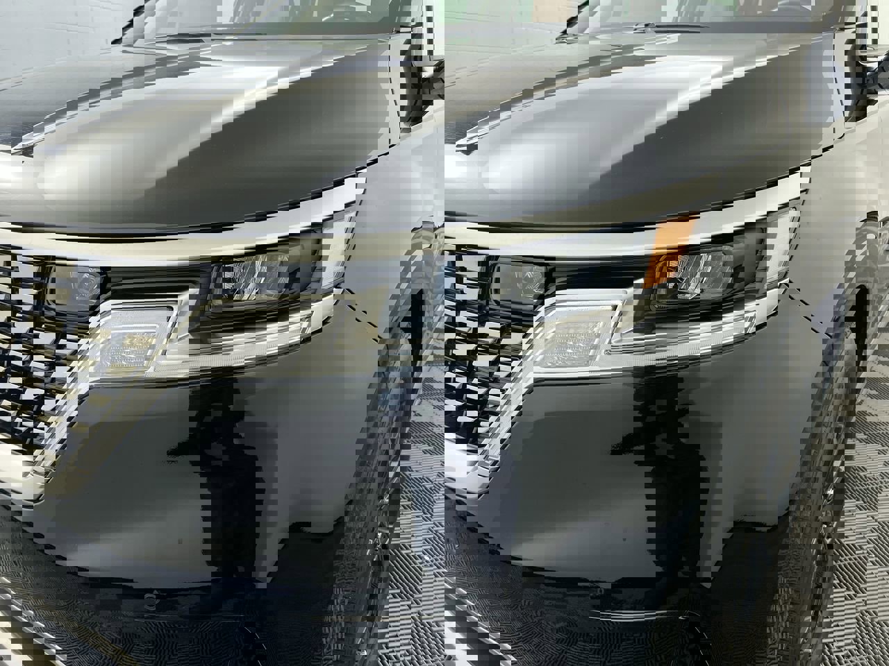 Used 2024 Kia Carnival SX Prestige image 9