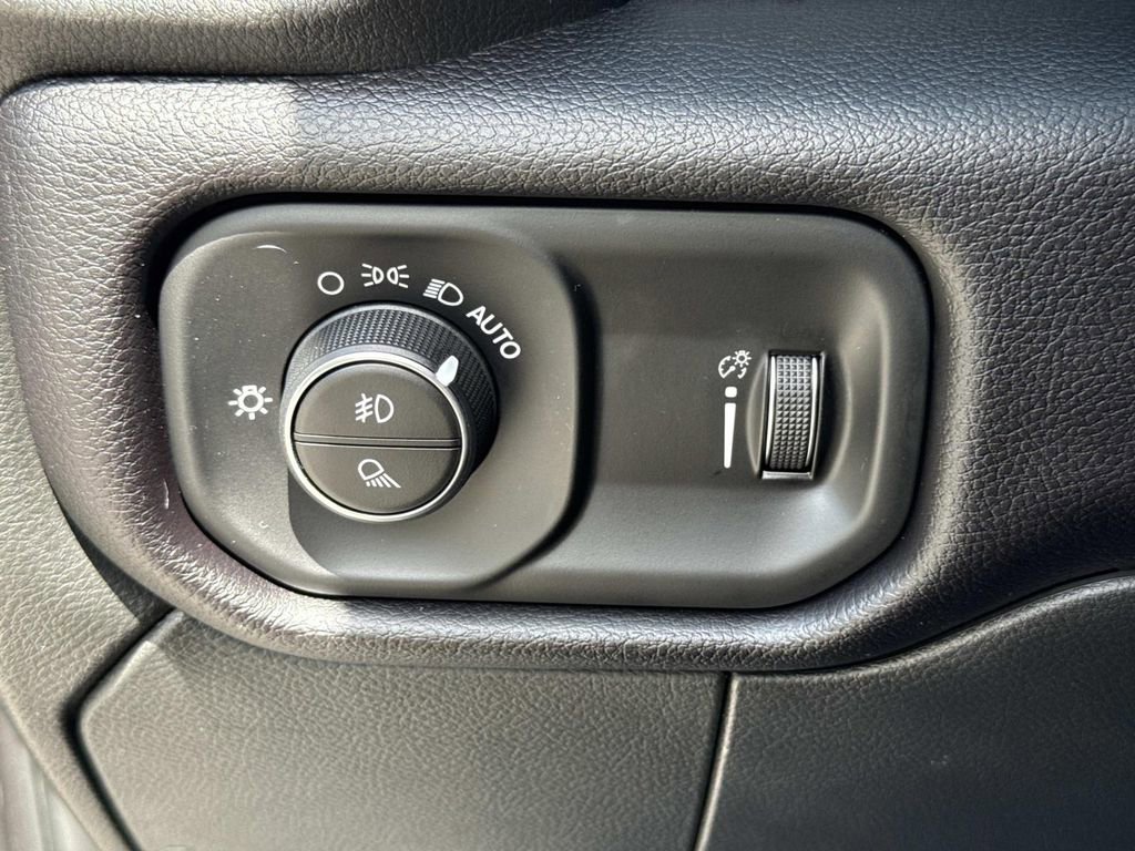 Used 2022 RAM 2500 Big Horn w/ Night Edition image 43