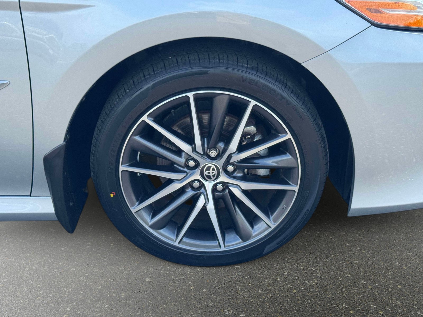 Certified 2021 Toyota Camry XLE FWD image 8